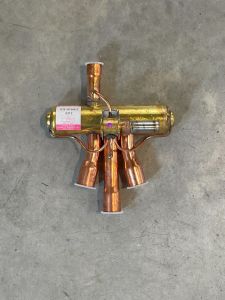002C. Fyrvägsventil STF-0316G3
